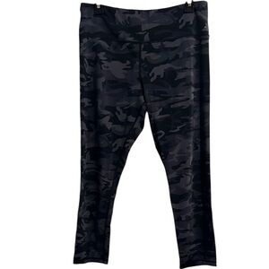 Zyia Black Grey Camo Cropped Running Leggings Size 14-16